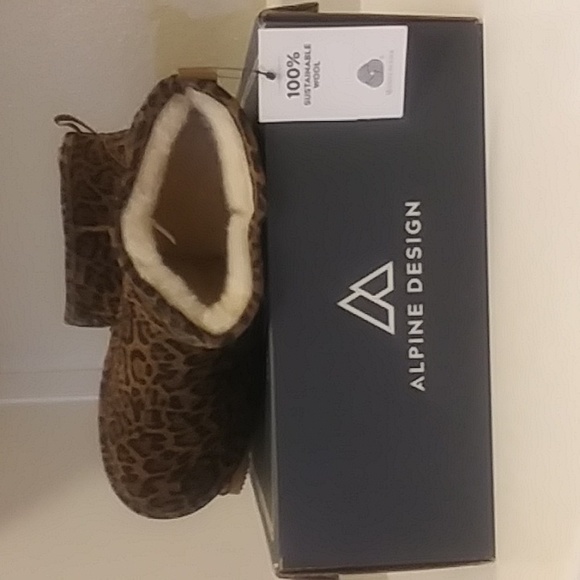 NWT Emme Boot - Picture 5 of 11